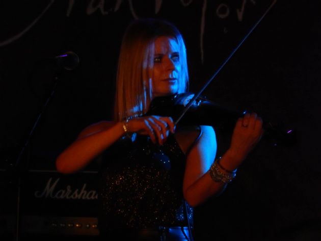 Gallery: Milla C  Violinist